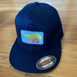 No Trump toupee flex fit hat. L/XL NWT